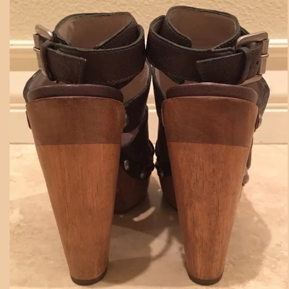 VERA WANG LAVENDER Leather Wood Heel Sandals NICE - Picture 7 of 11